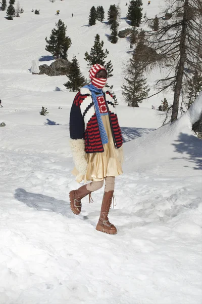 Look 7